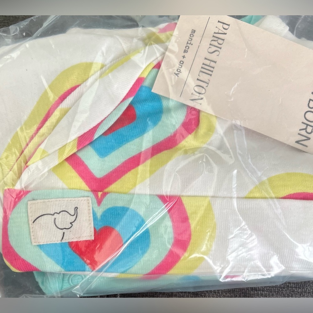 Paris Hilton x Monica + Andy Newborn 4 Piece Organic Cotton Gift Set New In Bag! - Picture 8 of 8
